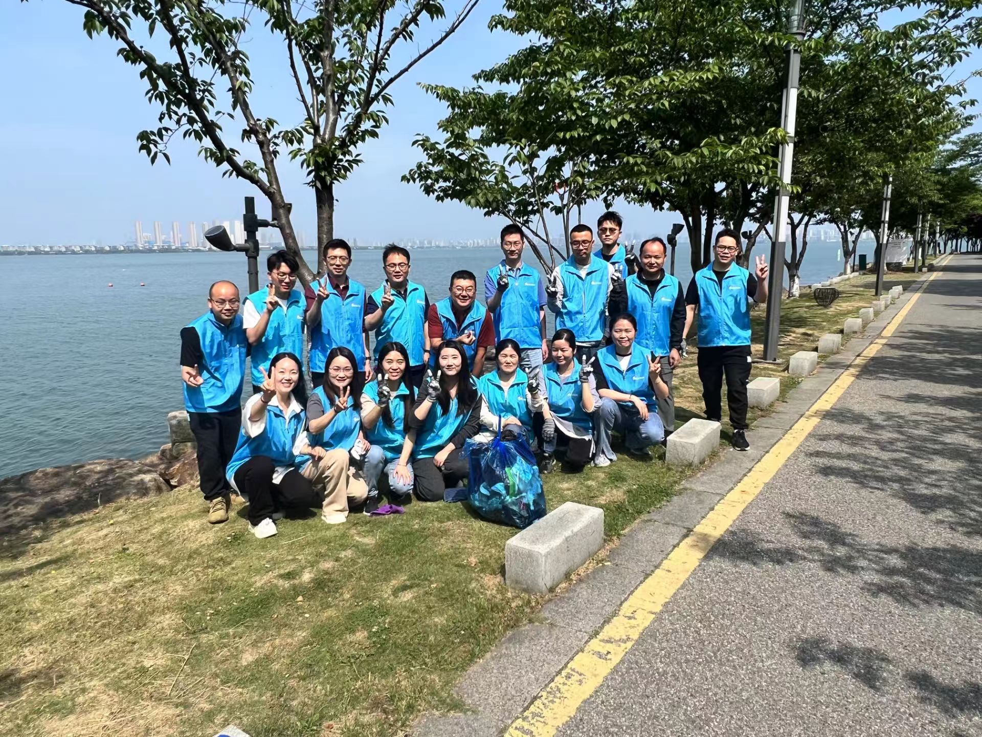 amjs澳金沙门(集团)有限公司
